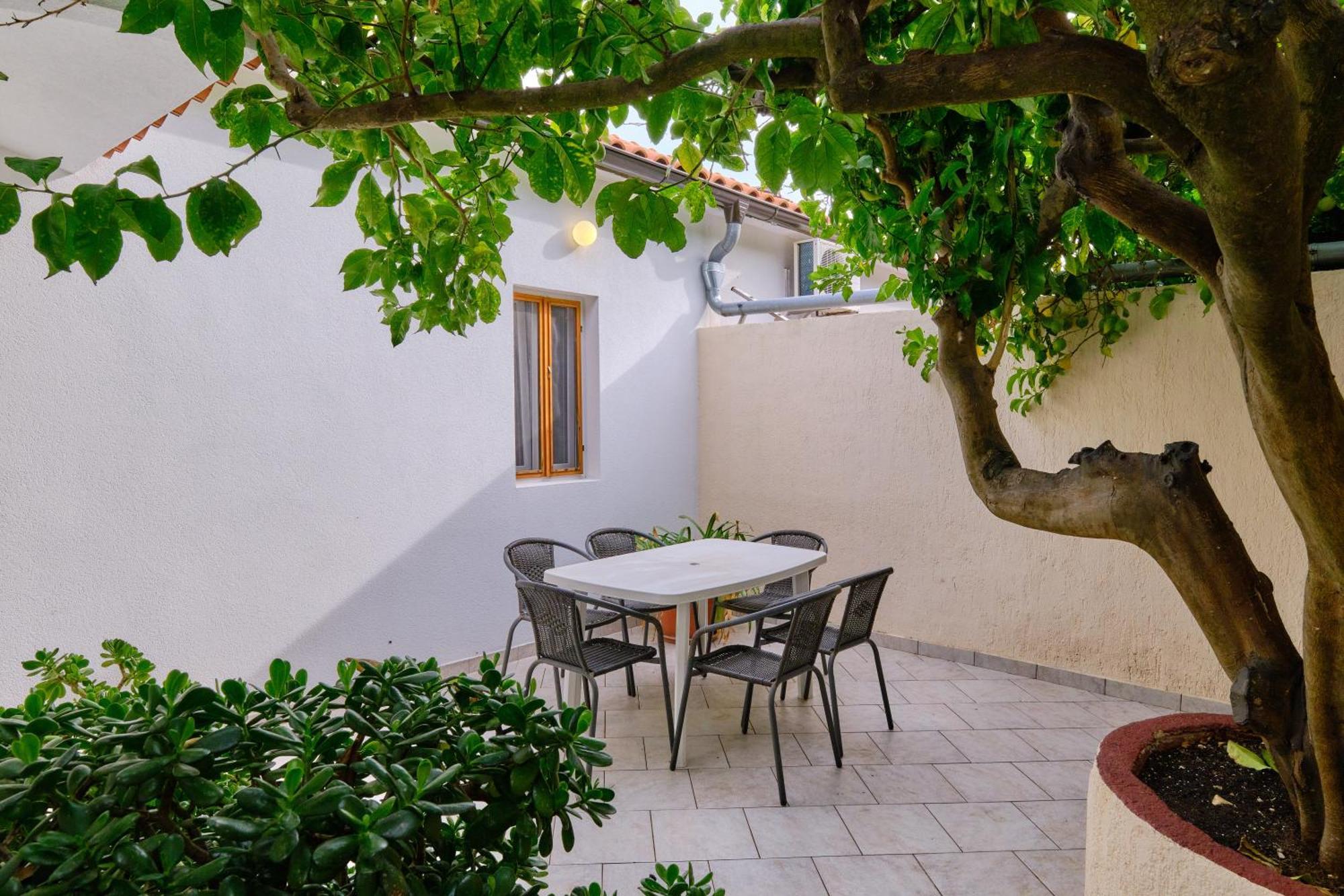 Apartments Antonella Veli Lošinj 外观 照片